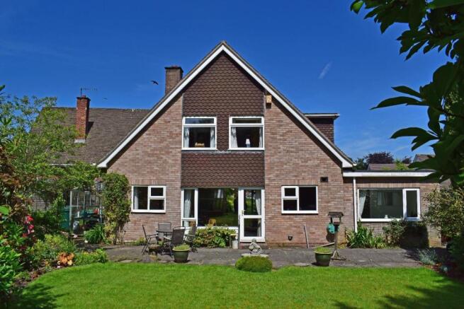 26 Orchard Croft, rear.jpg
