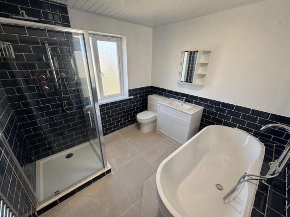 3 bed Semi-Detached to rent Image 8