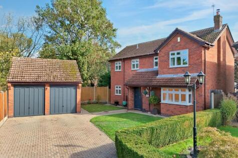 Norwich Close, St Nicolas Park, Nuneaton, CV11 6GF