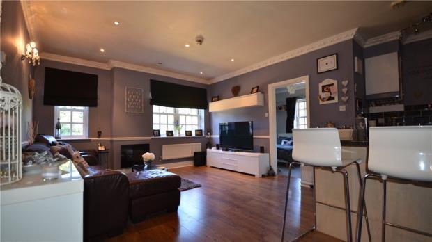 Lounge Kitchen