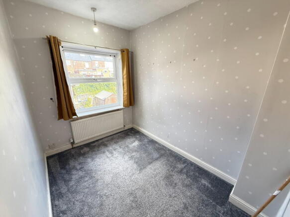 2 bed End of Terrace to rent Image 12