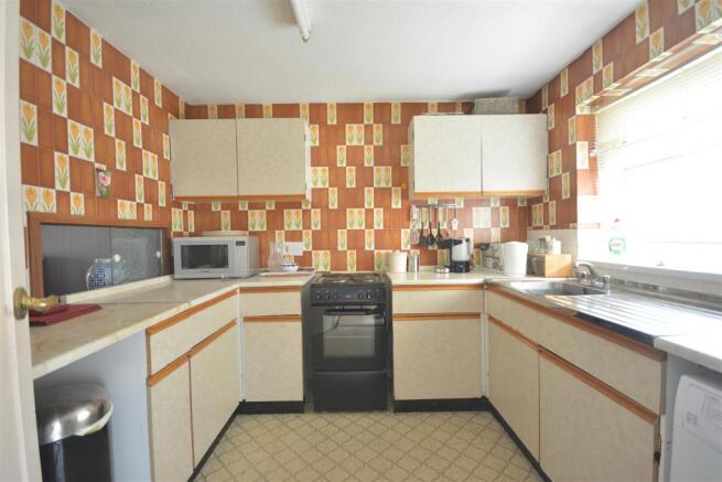 kitchen 1.JPG