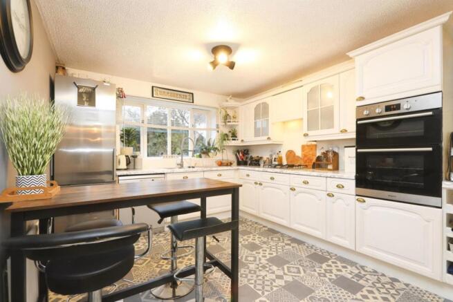 Kitchen/Breakfast