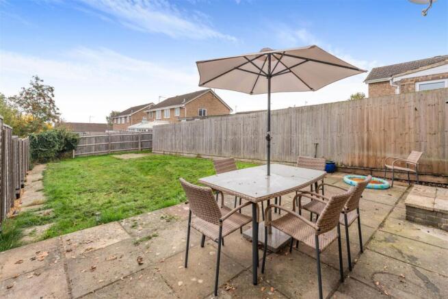 46 Kingfisher Drive, Banbury-17.jpg