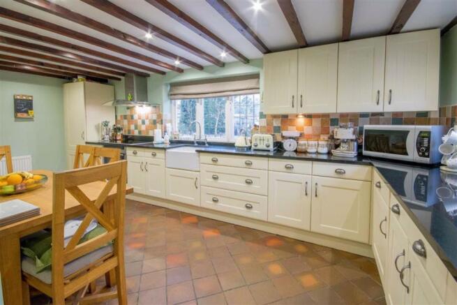 KITCHEN DINER