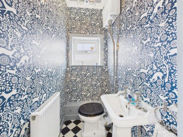 4 bed Semi-Detached for sale Image 6
