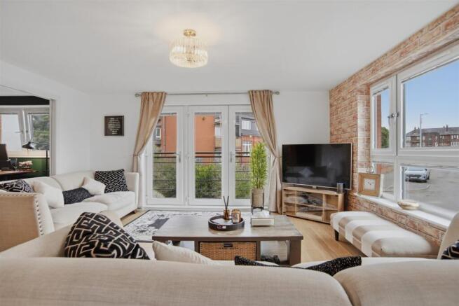 1/2 45 Craigend Circus, Anniesland, G13 2TY photo 4