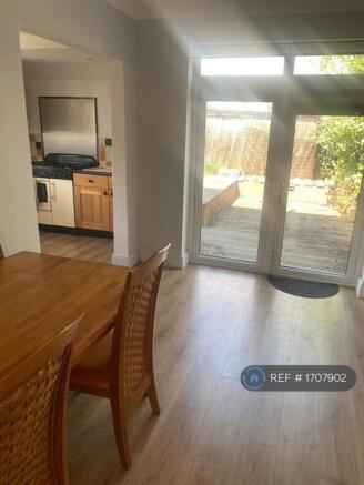 Open Plan Kitchen / Dining