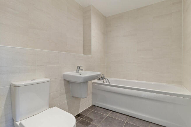 4 bed Semi-Detached for sale Image 9