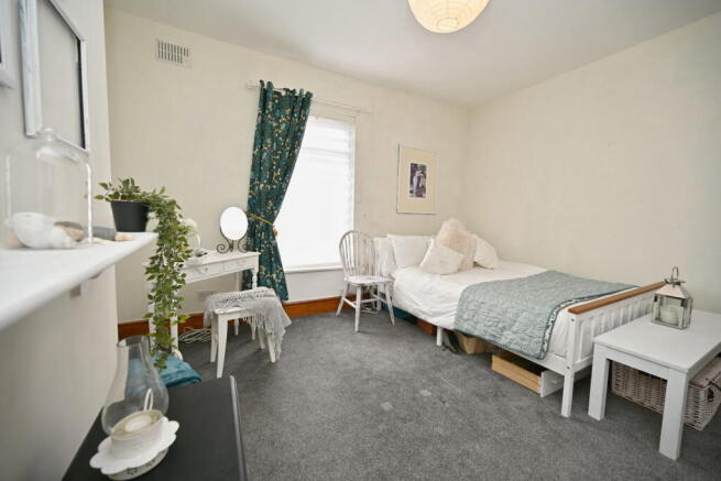 2 bed Terraced for sale Image 8