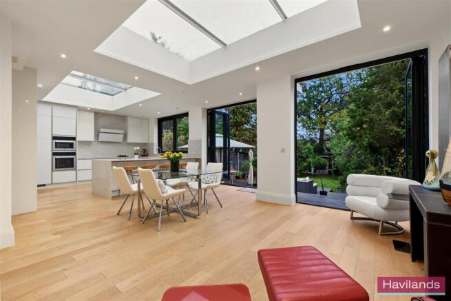 41 Hillfield Park, London N21 3QJ-With Watermark-2