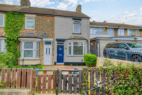 Mill Lane, South Stifford, Grays, RM20