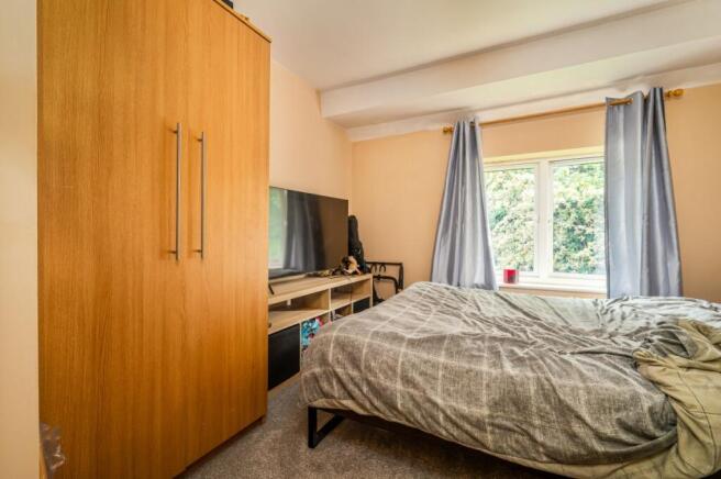 2 bed Apartment for sale Image 12