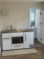 10, Cavendish Road, London N18 2LS