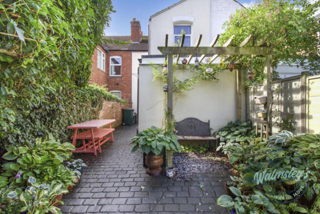 Patio area to rear