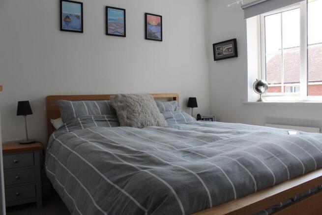 Bedroom (Main)