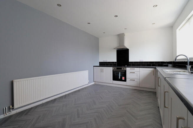 3 bed Semi-Detached for sale Image 7