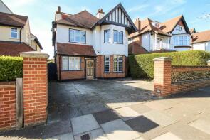 11, Drake Road, Westcliff-on-sea SS0 8LP