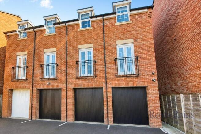 3 bed Semi-Detached for sale Image 6