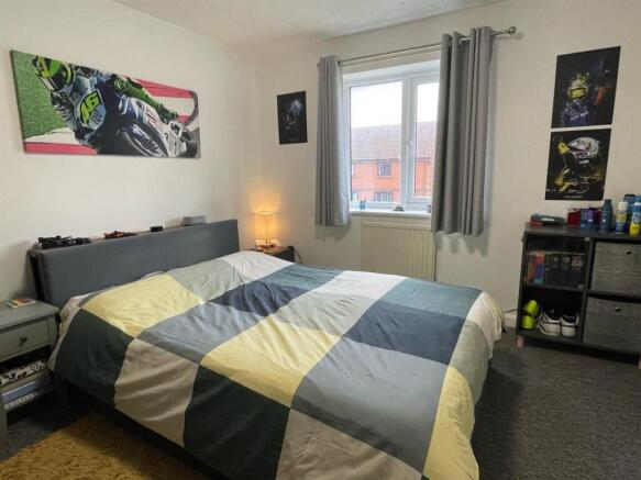 Bedroom..jpg