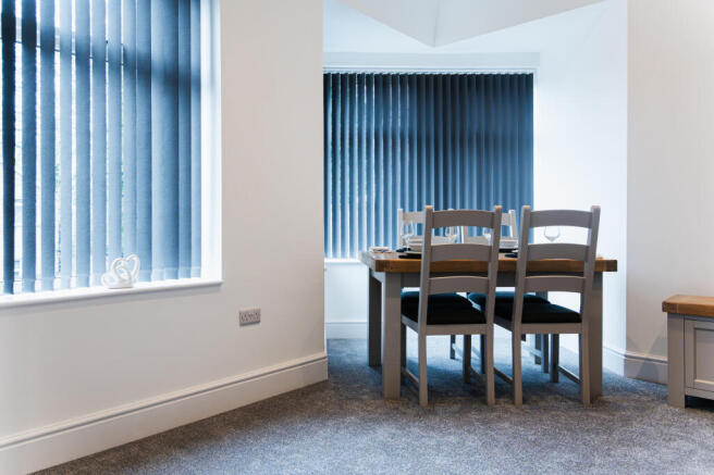 2 bed Apartment to rent Image 11