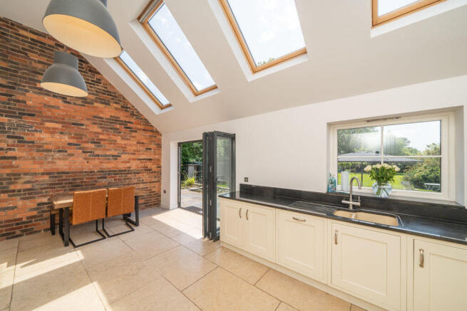 Kitchen/Breakfast Room