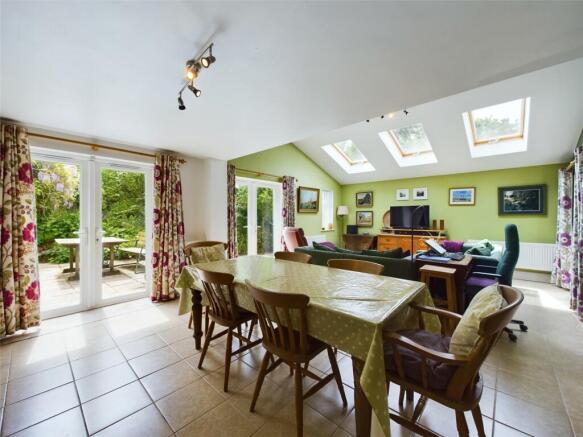 Living/Dining Area