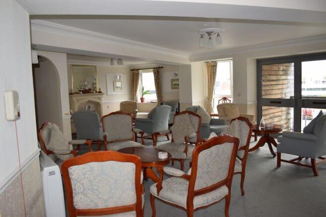 RESIDENTS LOUNGE