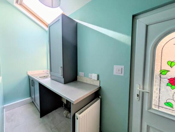 3 bed Terraced for sale Image 5