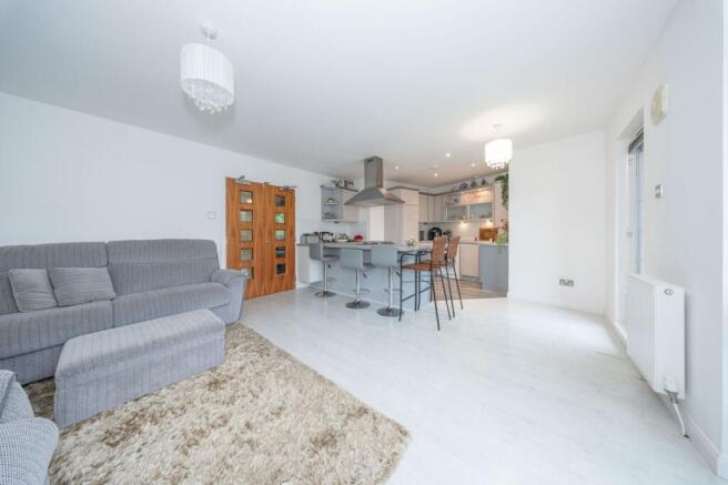 Lounge / Kitchen
