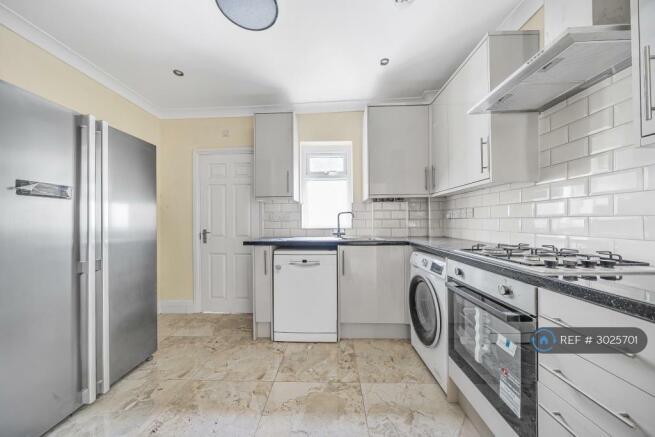 Kitchen Pic 1