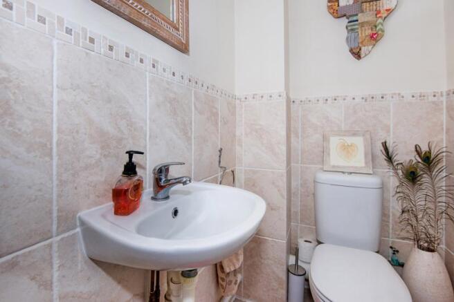 GF WC