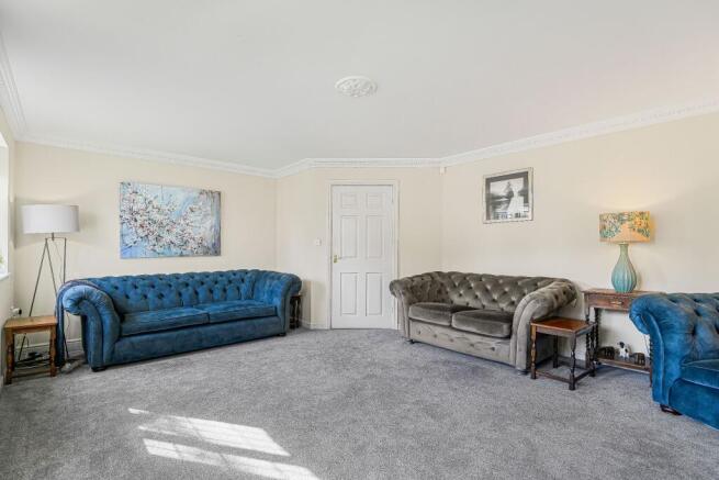 4 bed Detached for sale Image 7