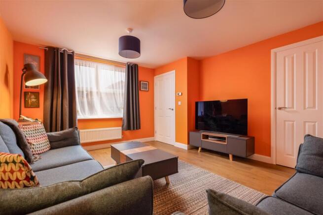 3 bed Semi-Detached for sale Image 9