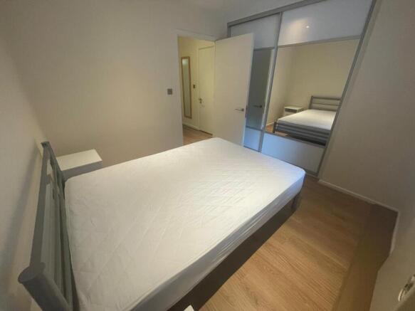 1 bed Flat to rent Image 6