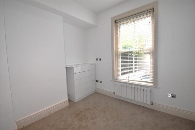 1 bed Apartment to rent Image 5