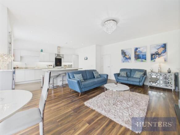 2 bed Apartment for sale Image 8