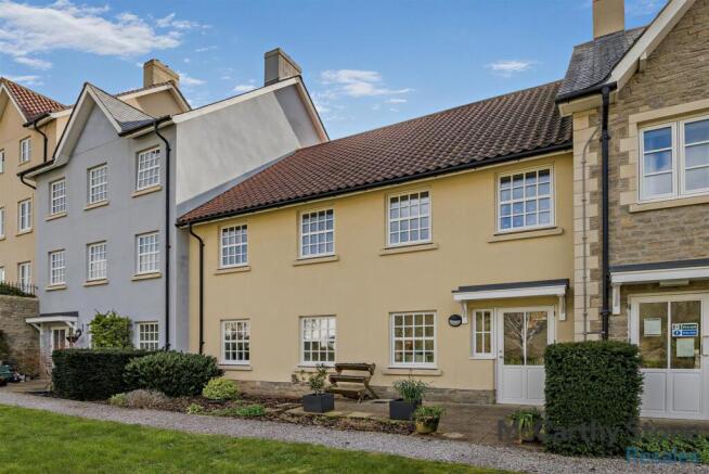 2-bed flat on Barnhill Court, Barnhill Road, Chipping Sodbury, Bristol, £375,000