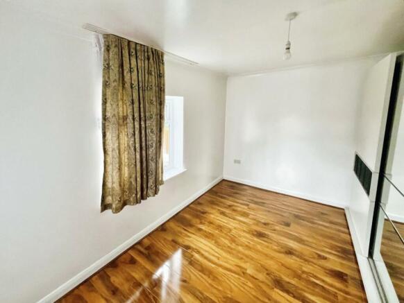 Bedroom One 1.jpg