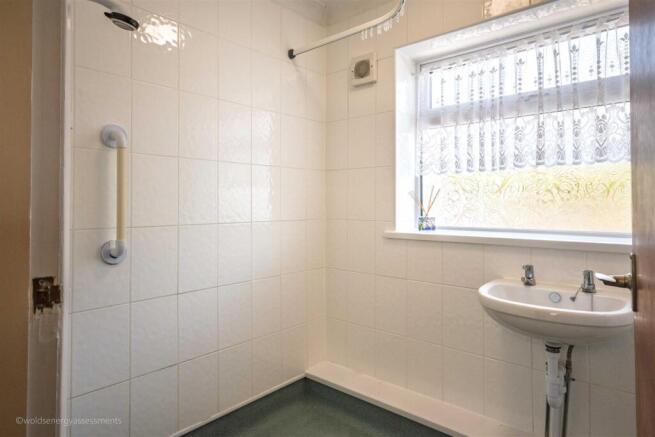 2 bed Detached Bungalow for sale Image 10