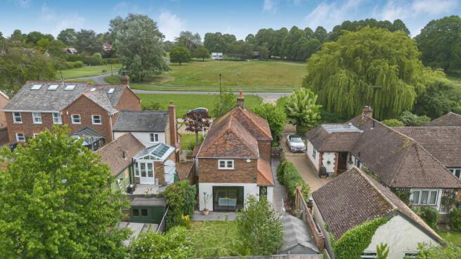 West Common, Redbourn, St. Albans, AL3 photo 4