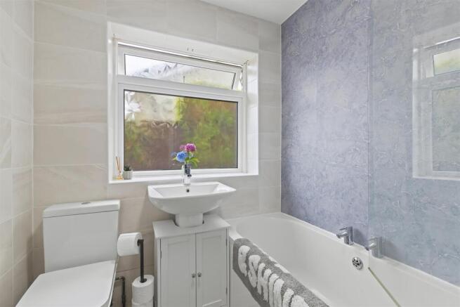 2 bed Semi-Detached Bungalow for sale Image 10