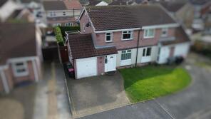 19, Hunters Park, Dinnington, Sheffield S25 2UE