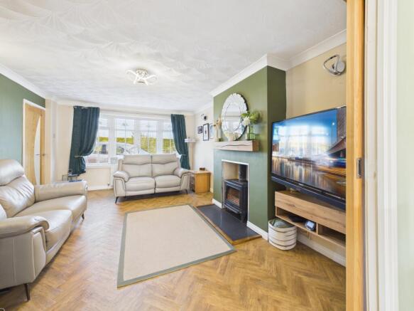 3 bed Semi-Detached for sale Image 7