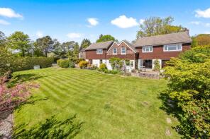 Wrenswood, Oldlands, Uckfield TN22 3DA