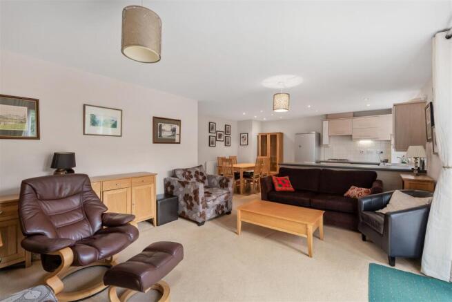 2 Hawthorne House, Banbury-14.jpg