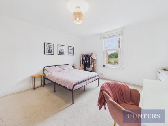 4 bed Semi-Detached for sale Image 11