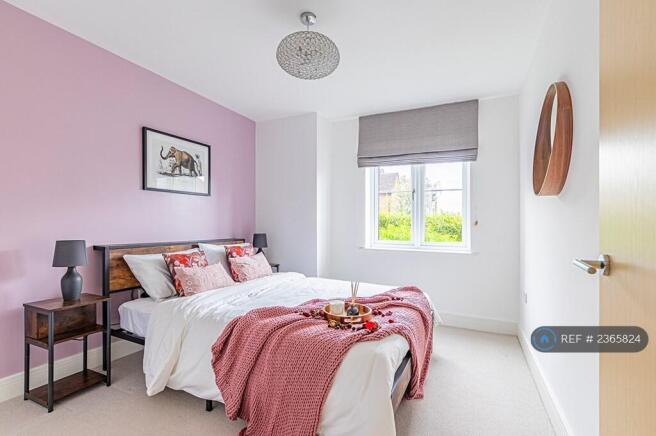 King Size Bedroom With Fresh Linens, Cozy Decor