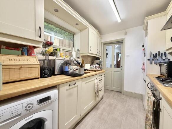 3 bed Semi-Detached for sale Image 7