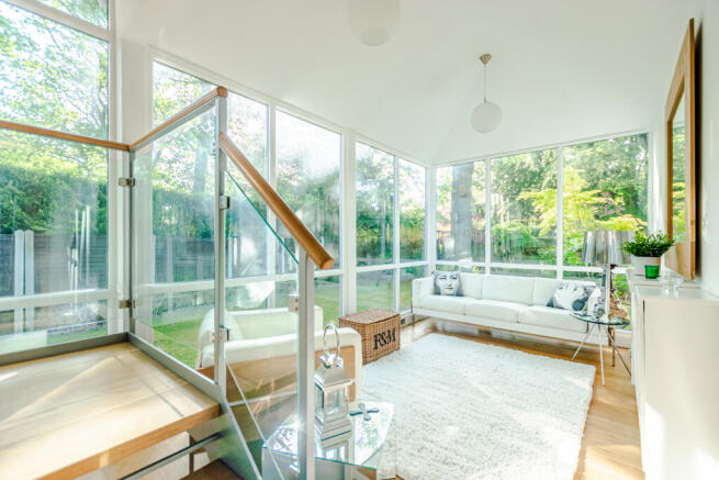 4 bed Detached for sale Image 12